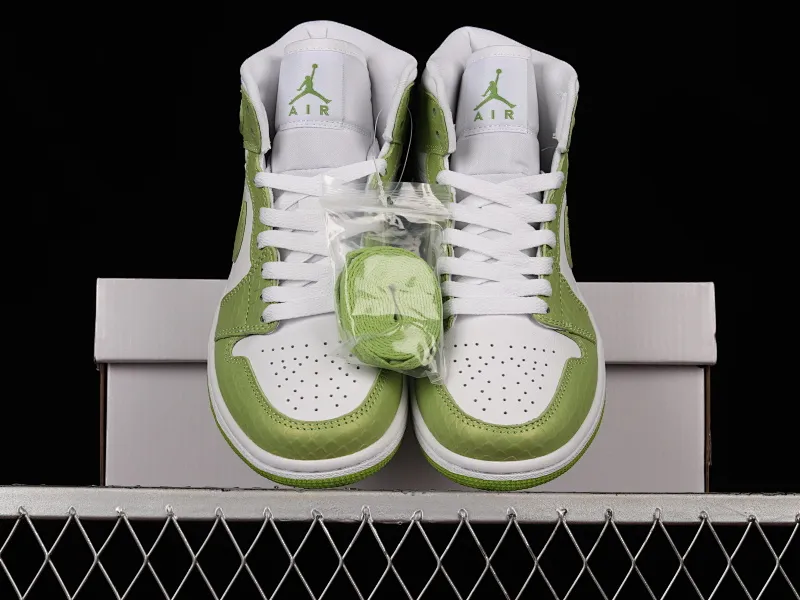 All categories Air Jordan Jordan series basketball shoes Air Jordan 1 Mid G version pure original Air Jordan 1 Mid SE "Green Python" AJ1 Joe 1 Green Snake DV2959-113